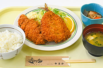 瀬付きアジフライ・チキンカツ定食